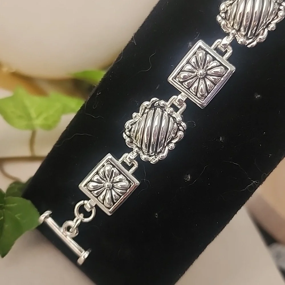 N/A pretty bracelet